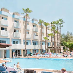 https://villamarina-club.top-hotels-tarragona.com